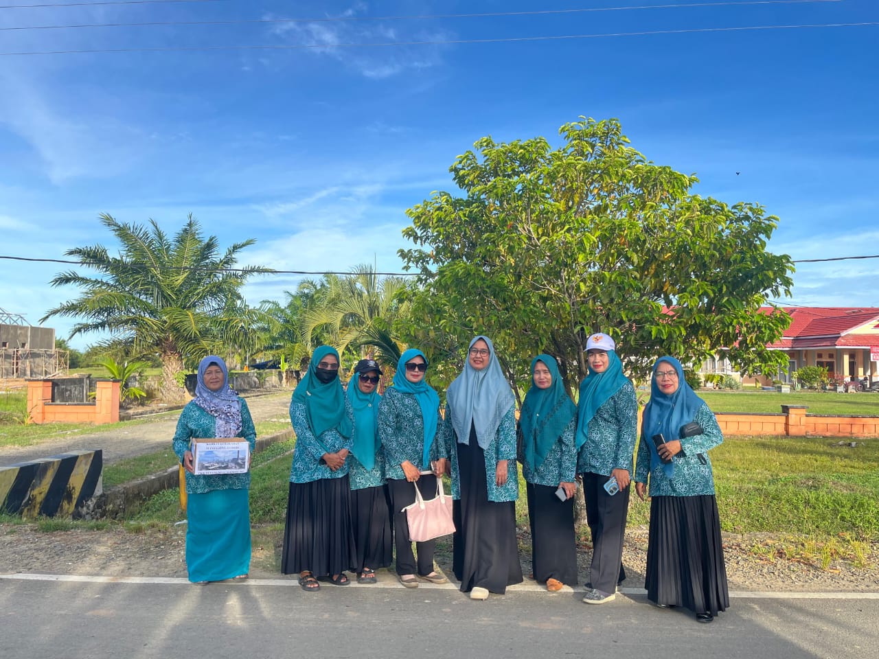 BERITA GAMBAR SIMPATIK